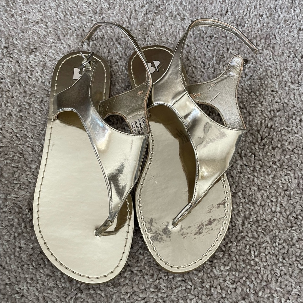 BP T-strap Thong Slip On Flat Sandals in Silver